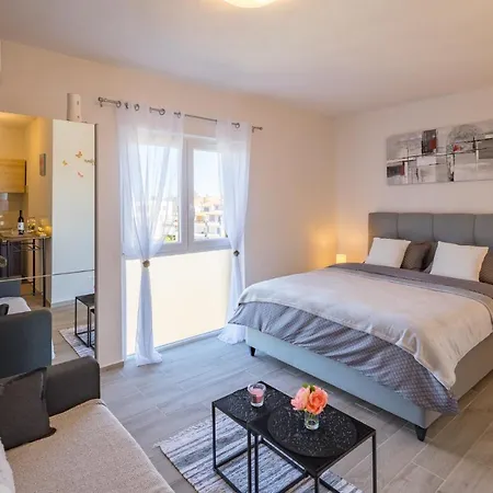 Modern Vista Apartment